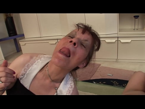 ❤️ İki nənənin və bir babanın üçlü var Keyfiyyətli porno pornoda az.verhentai.ru ﹏